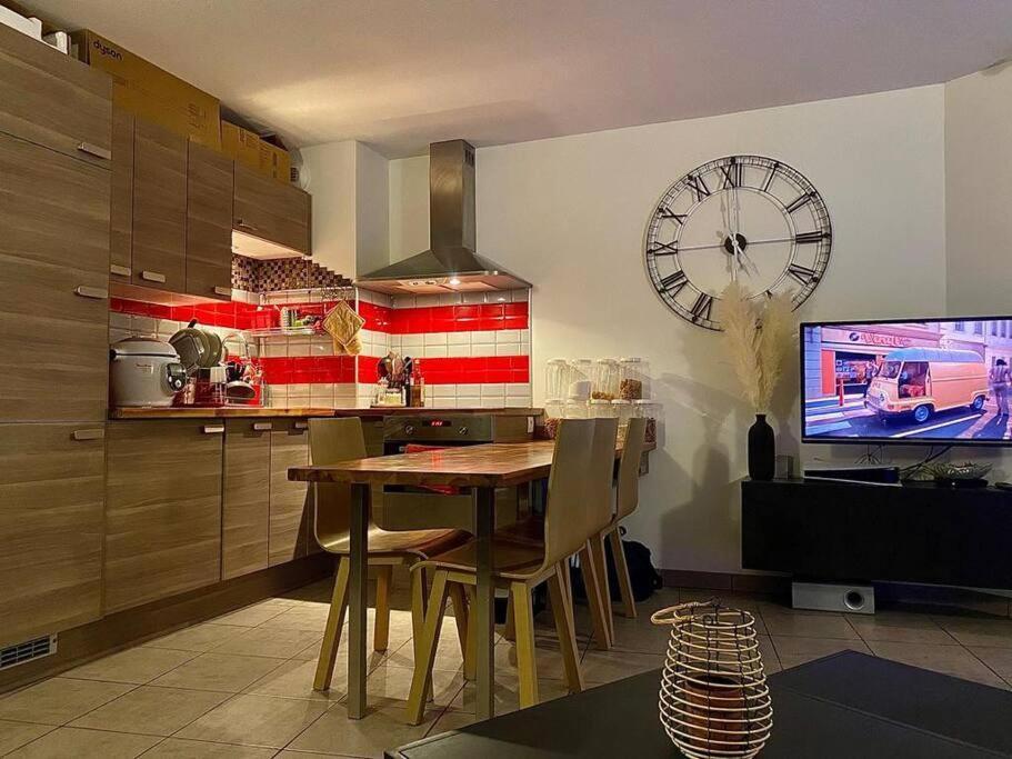 Joli T2 Dans Annecy Apartment Exterior photo